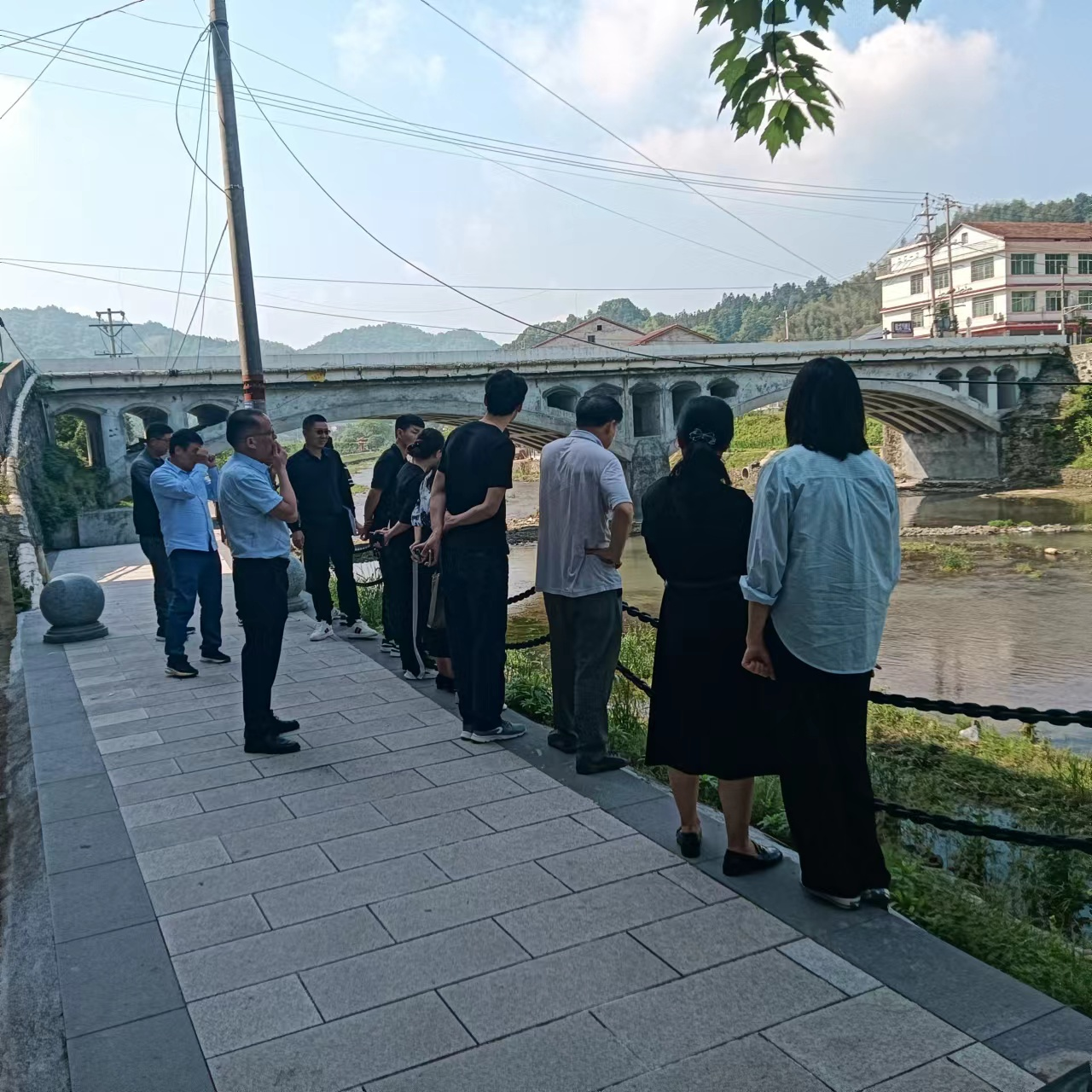 熱烈慶祝洞庭湖資江流域渭溪河濱岸緩沖帶生態(tài)修復(fù)工程項(xiàng)目順利通過竣工驗(yàn)收